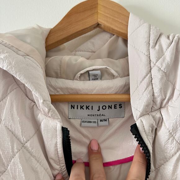 Nikki Jones Montreal Spring 24 Collection Hooded Mid-Length Quilted Vest Cream M - Picture 6 of 12